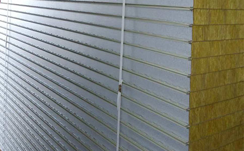 巖棉夾芯板如何在凈化工程得到應(yīng)用呢？