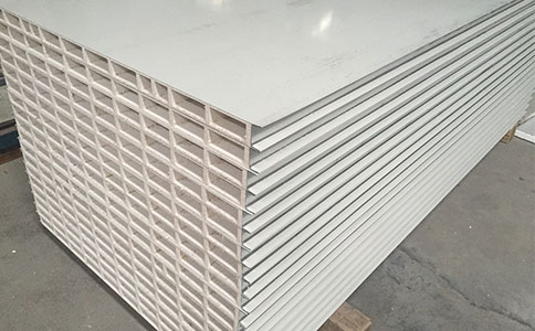 橫裝墻面夾芯板的優(yōu)點有哪些？